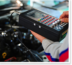 云南万通汽修学校汽车检测与维修工程师