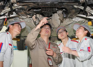 云南万通汽修学校军训