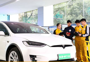 新能源混合动力车