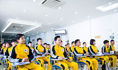 云南万通汽修学校