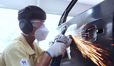 汽车钣金无痕修复